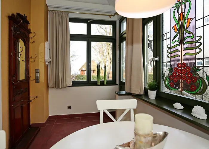 Laura 01 * Ostseebad Kühlungsborn